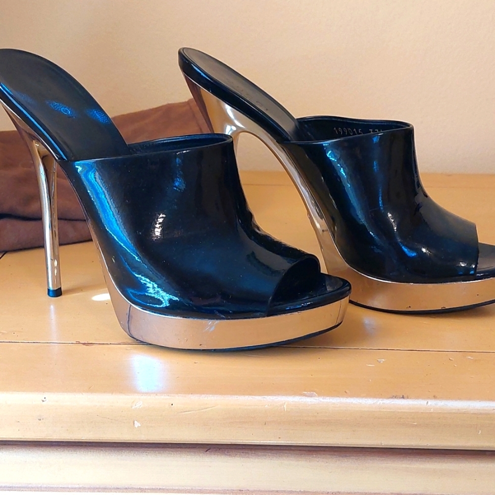 Gucci shoes, size 37.5